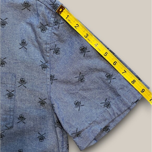 Star Wars Men's Button Up Shirt Size M Blue Darth Vadar Light Saber Crossbones - Picture 6 of 16